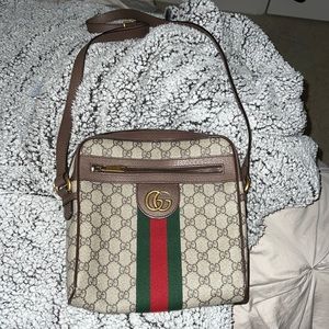 Gucci crossbody purse
